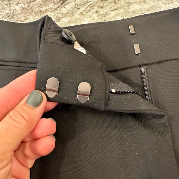 LOFT Julie trouser.  Black size 6 - Picture 4 of 6